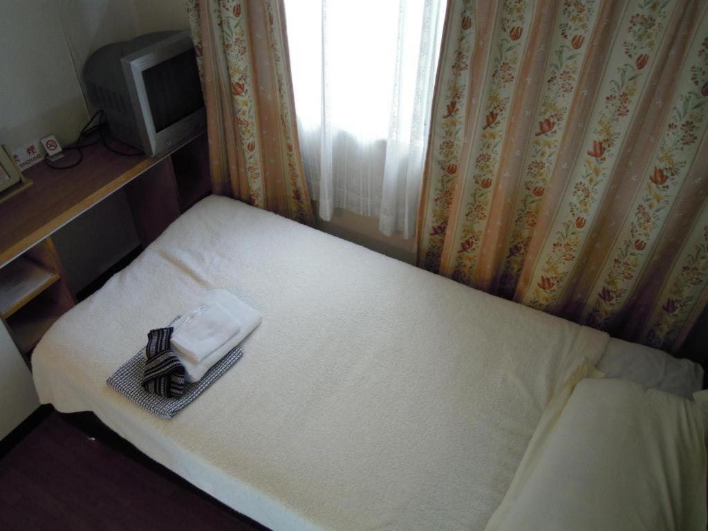 Eishinkan Hotel Tokio Buitenkant foto