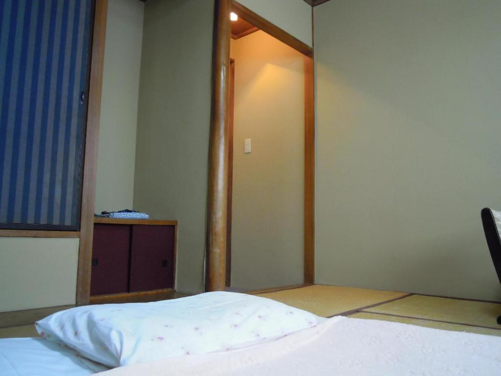 Eishinkan Hotel Tokio Buitenkant foto