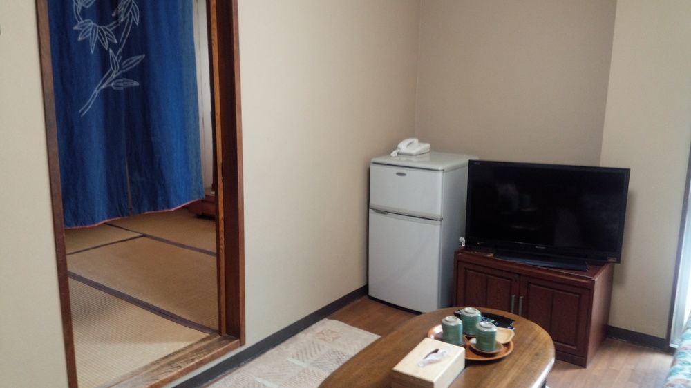 Eishinkan Hotel Tokio Buitenkant foto